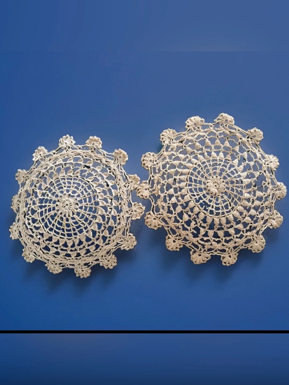 Vintage Lot Of 5 Doilies: 1 Table Runner, 1 Oval, 3 Round 1920’s-1949’s Antique